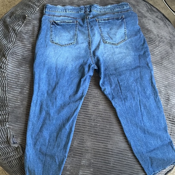 Celebrity pink distressed jeans - Picture 2 of 5